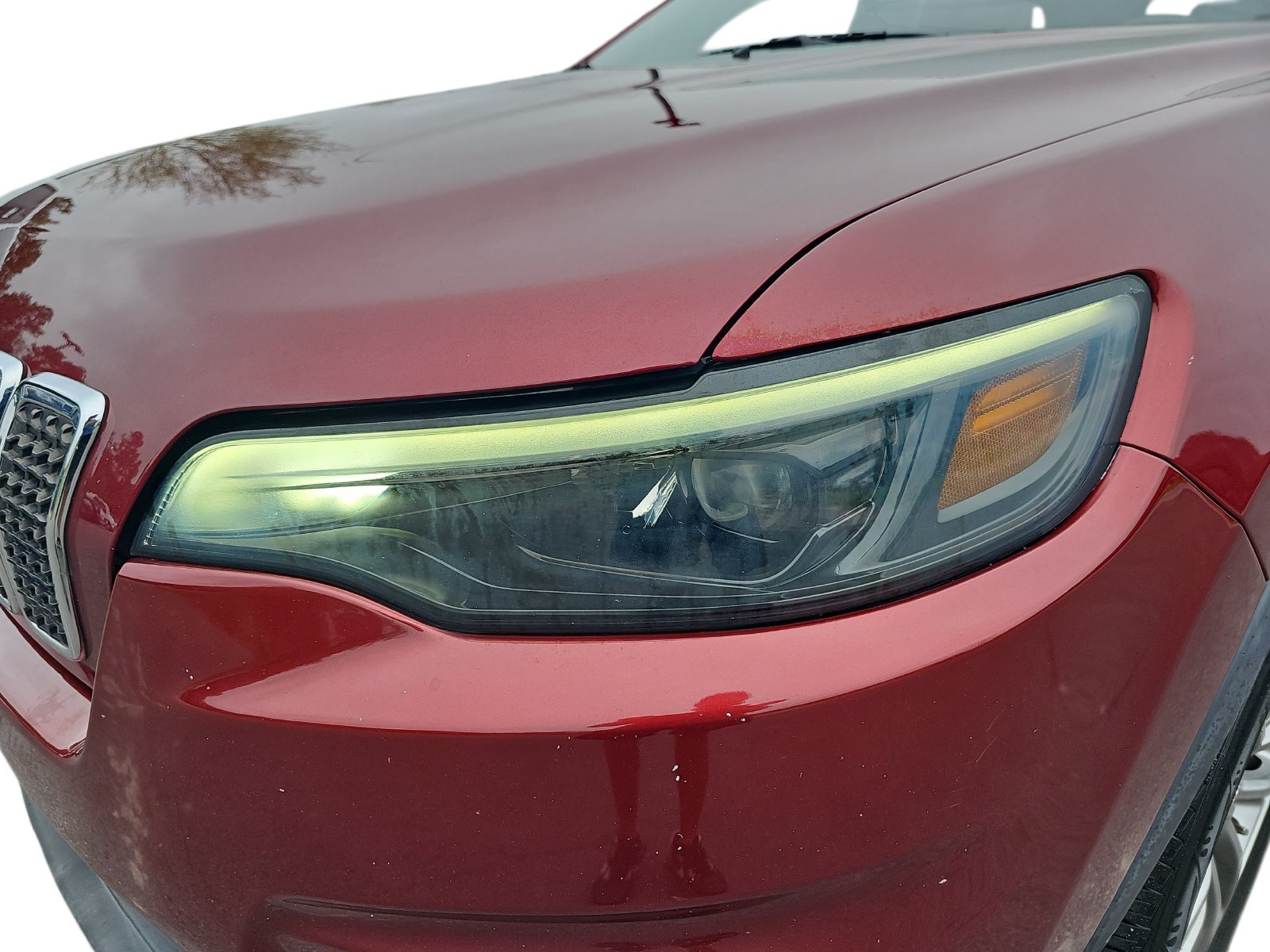Used 2019 Jeep Cherokee Latitude Plus w/ Comfort/Convenience Group FWD image 32