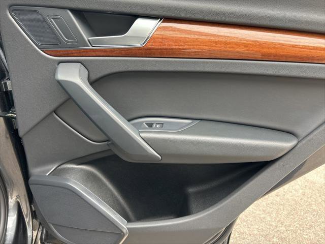 Certified 2023 Audi Q5 2.0T Premium w/ Convenience Package image 29