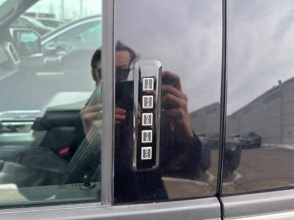 Used 2019 Ford F150 Lariat w/ Equipment Group 502A Luxury image 14