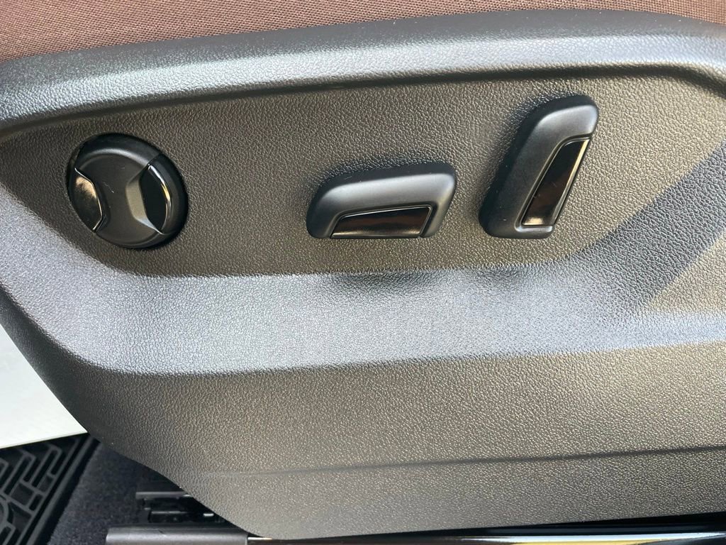 Used 2023 Volkswagen Atlas SE image 29