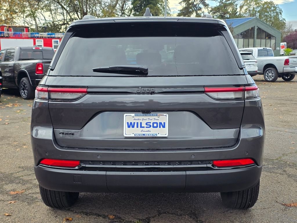 New 2025 Jeep Grand Cherokee Altitude AWD/4WD image 4