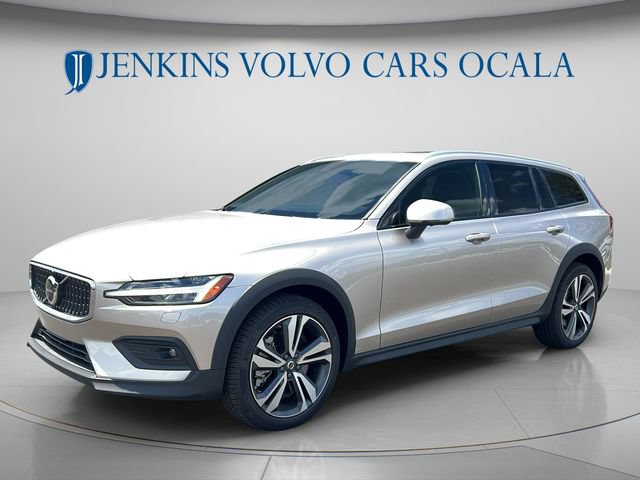 New 2026 Volvo V60 B5 Cross Country Plus w/ Protection Package Premier AWD/4WD image 7