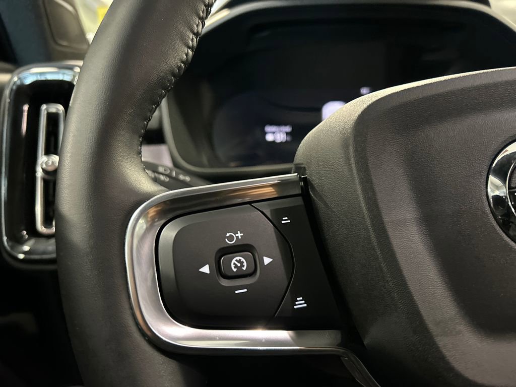 Certified 2023 Volvo XC40 Recharge Ultimate w/ Protection Package Premier AWD/4WD image 13