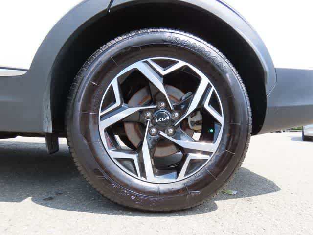 Used 2023 Kia Sportage LX AWD/4WD image 9