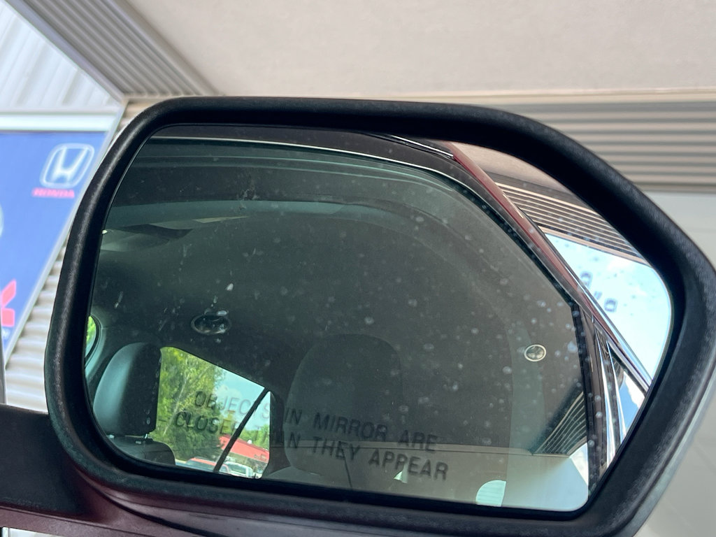 Used 2022 Ford Explorer XLT image 13