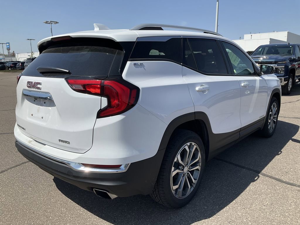 Used 2018 GMC Terrain SLT image 3