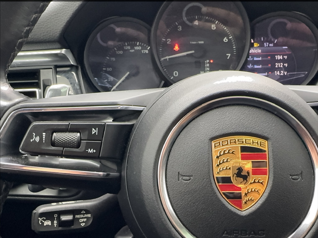 Used 2023 Porsche Macan AWD/4WD image 44