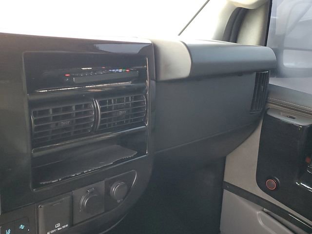 Used 2024 GMC Savana 2500 Extended w/ Driver Convenience Package image 24