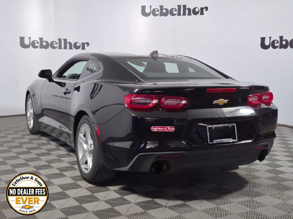Used 2020 Chevrolet Camaro LT RWD image 5