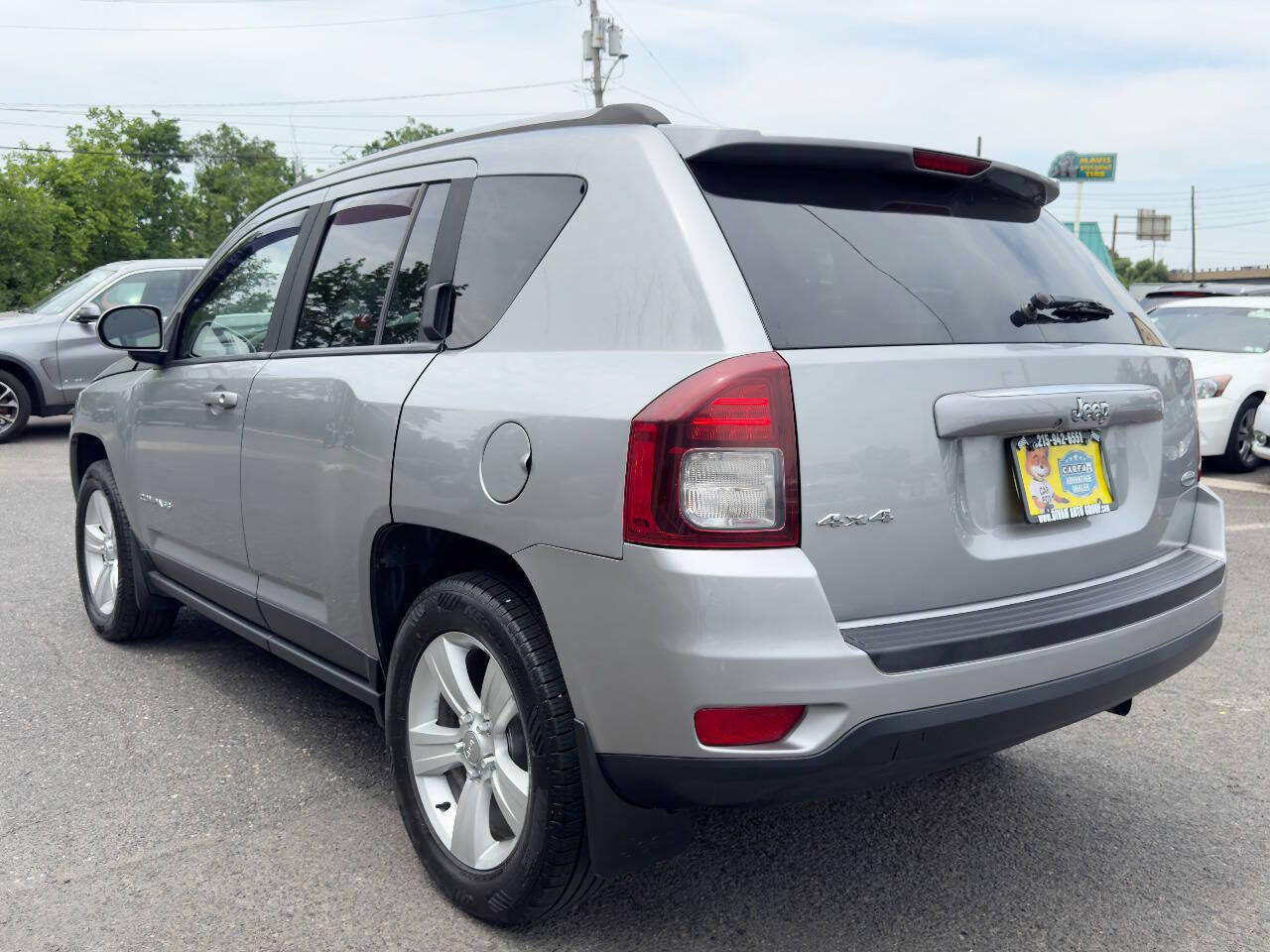Used 2015 Jeep Compass Latitude AWD/4WD image 4