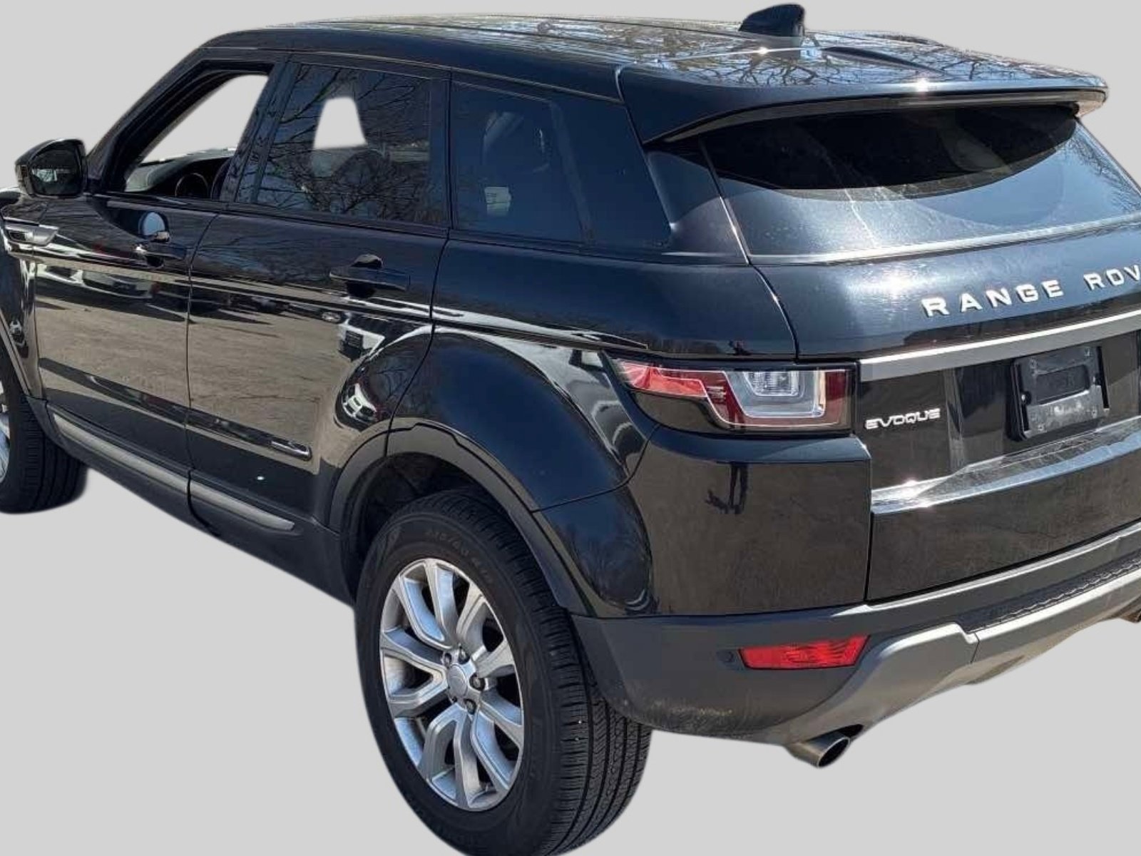 Used 2018 Land Rover Range Rover Evoque SE image 2