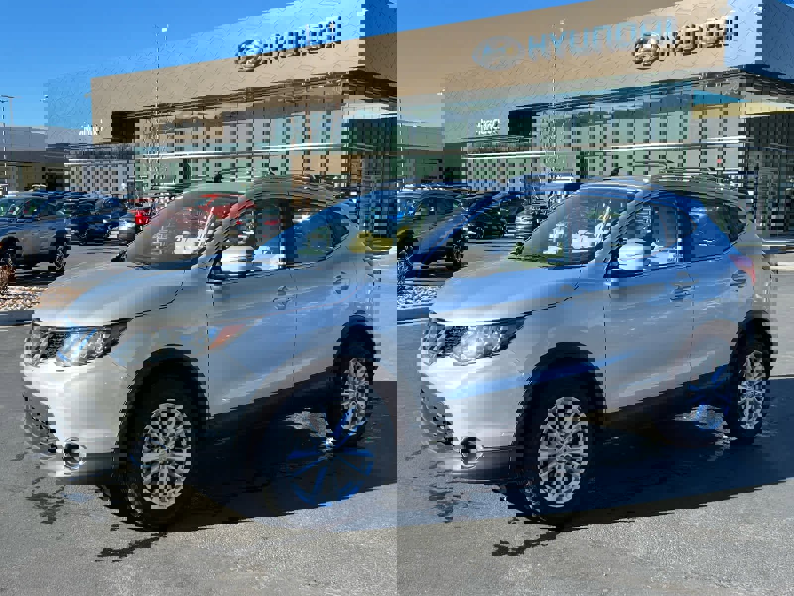 Used 2018 Nissan Rogue Sport SV w/ SV All-Weather Package