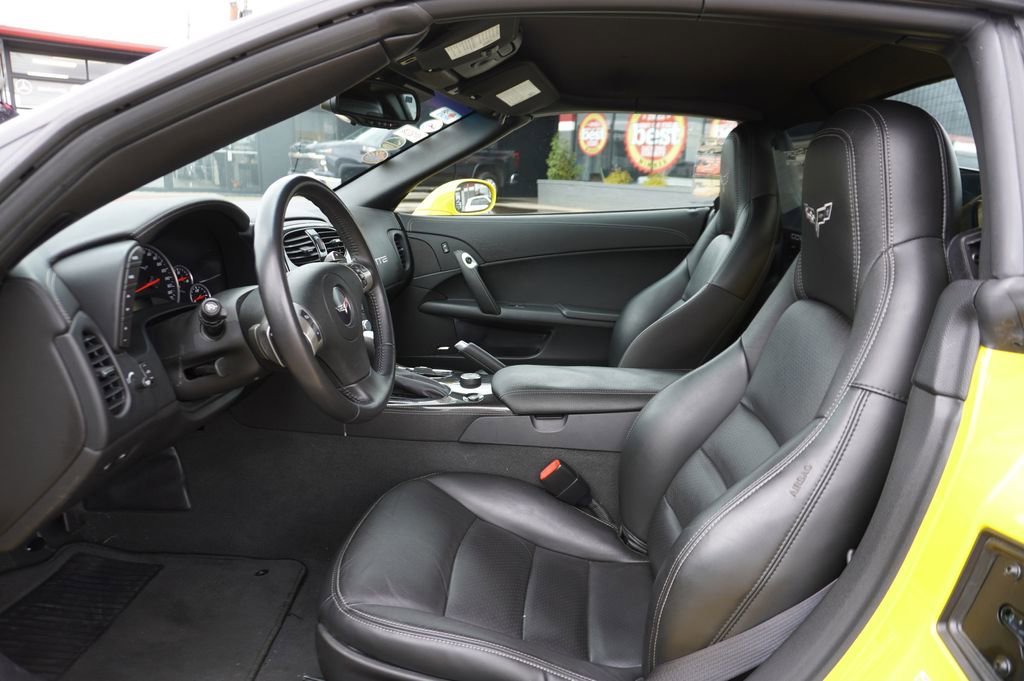 Used 2011 Chevrolet Corvette Grand Sport w/ Preferred Equipment Group image 3