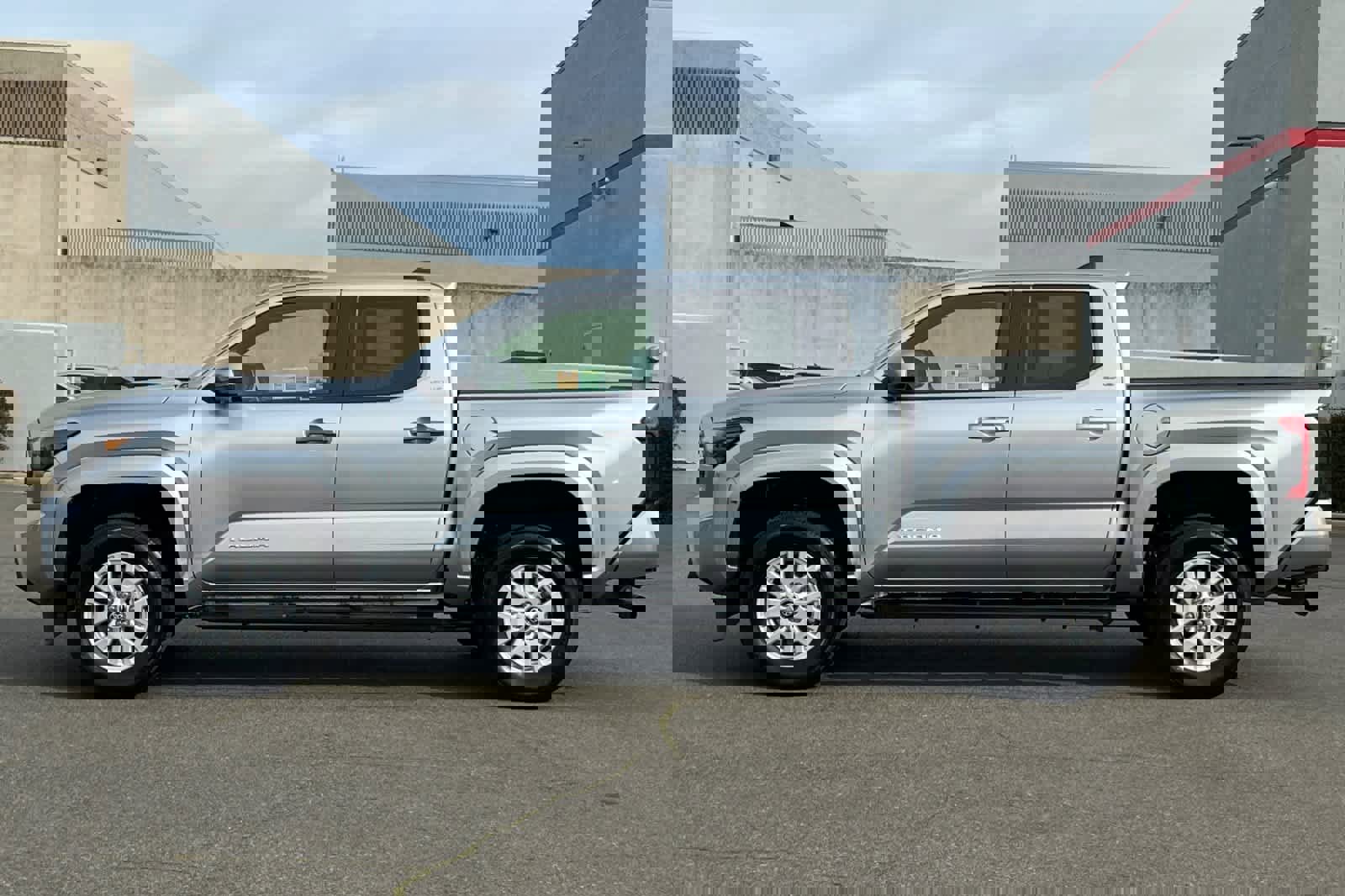 Certified 2025 Toyota Tacoma SR5 image 9