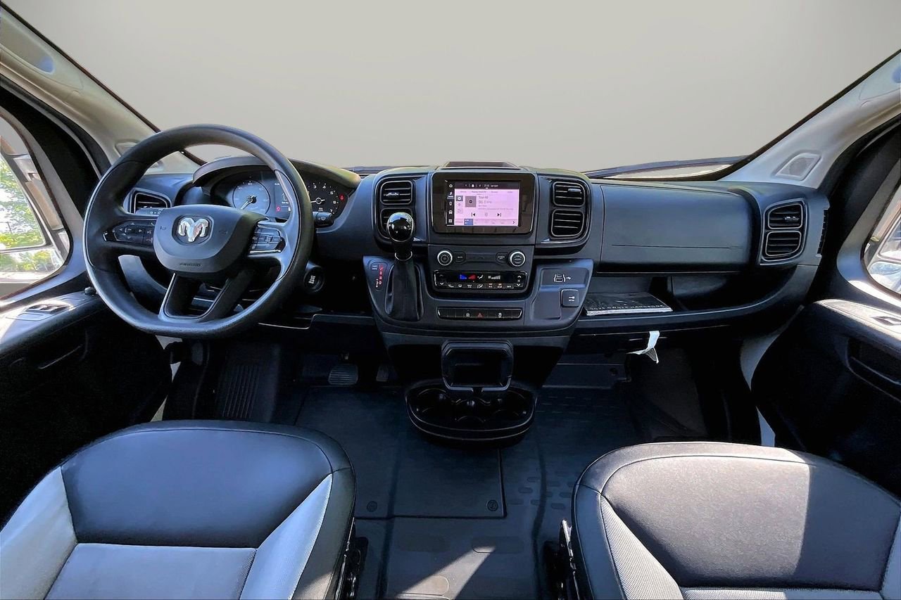 Used 2025 RAM ProMaster 2500 w/ Convenience Group image 14