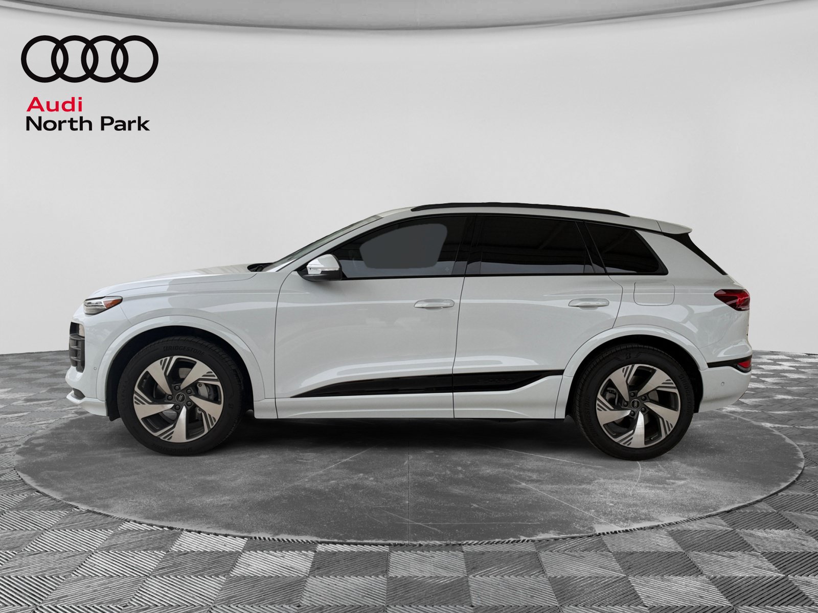 Used 2025 Audi Q6 e-tron Prestige w/ Black Warm Weather Package AWD/4WD image 2