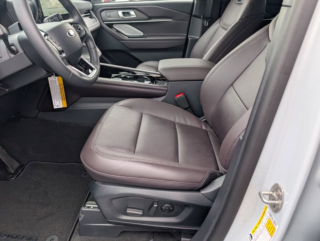 New 2026 Ford Explorer Platinum image 10