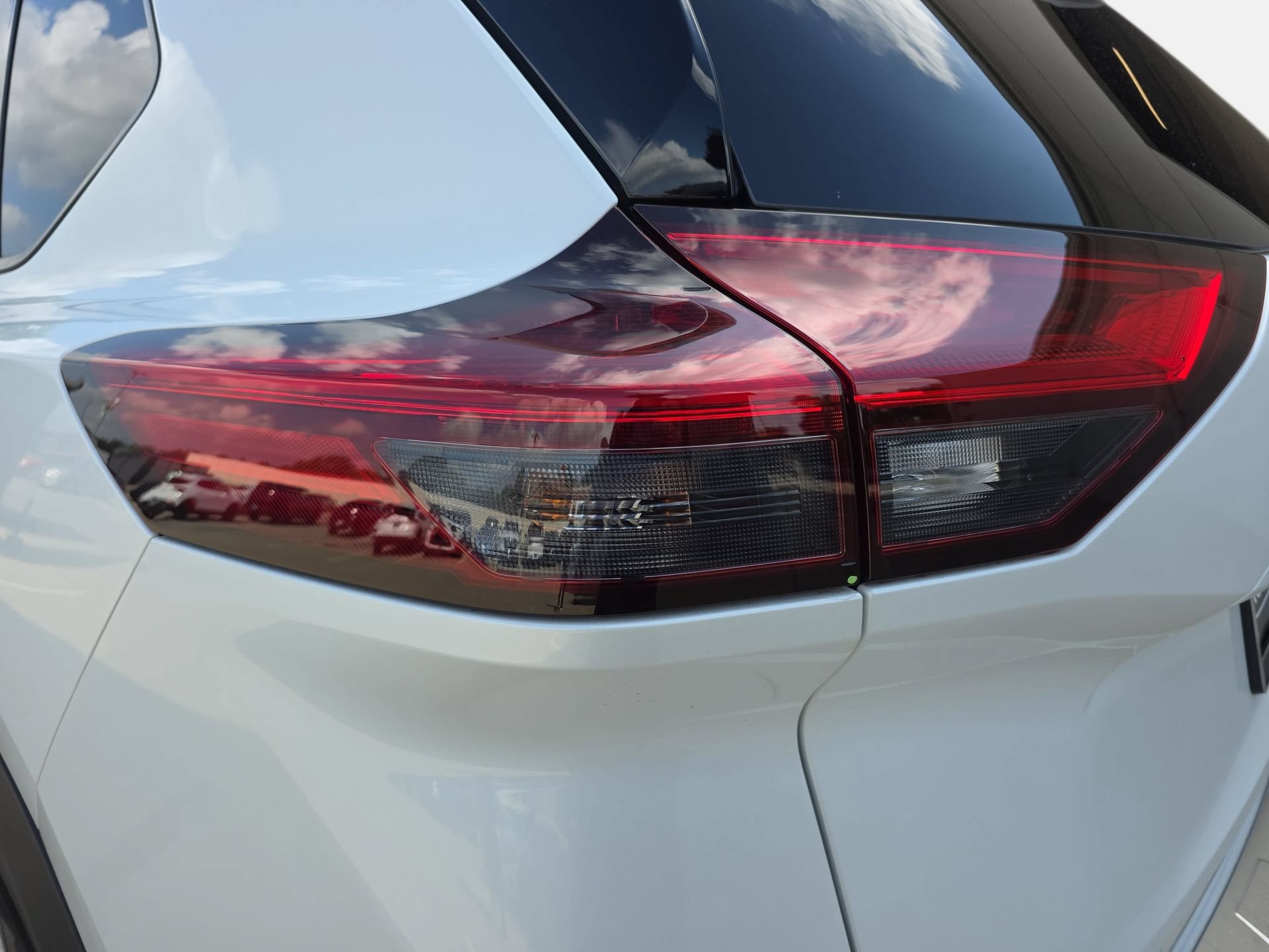 Used 2025 Nissan Rogue SL w/ SL Premium Package AWD/4WD image 33