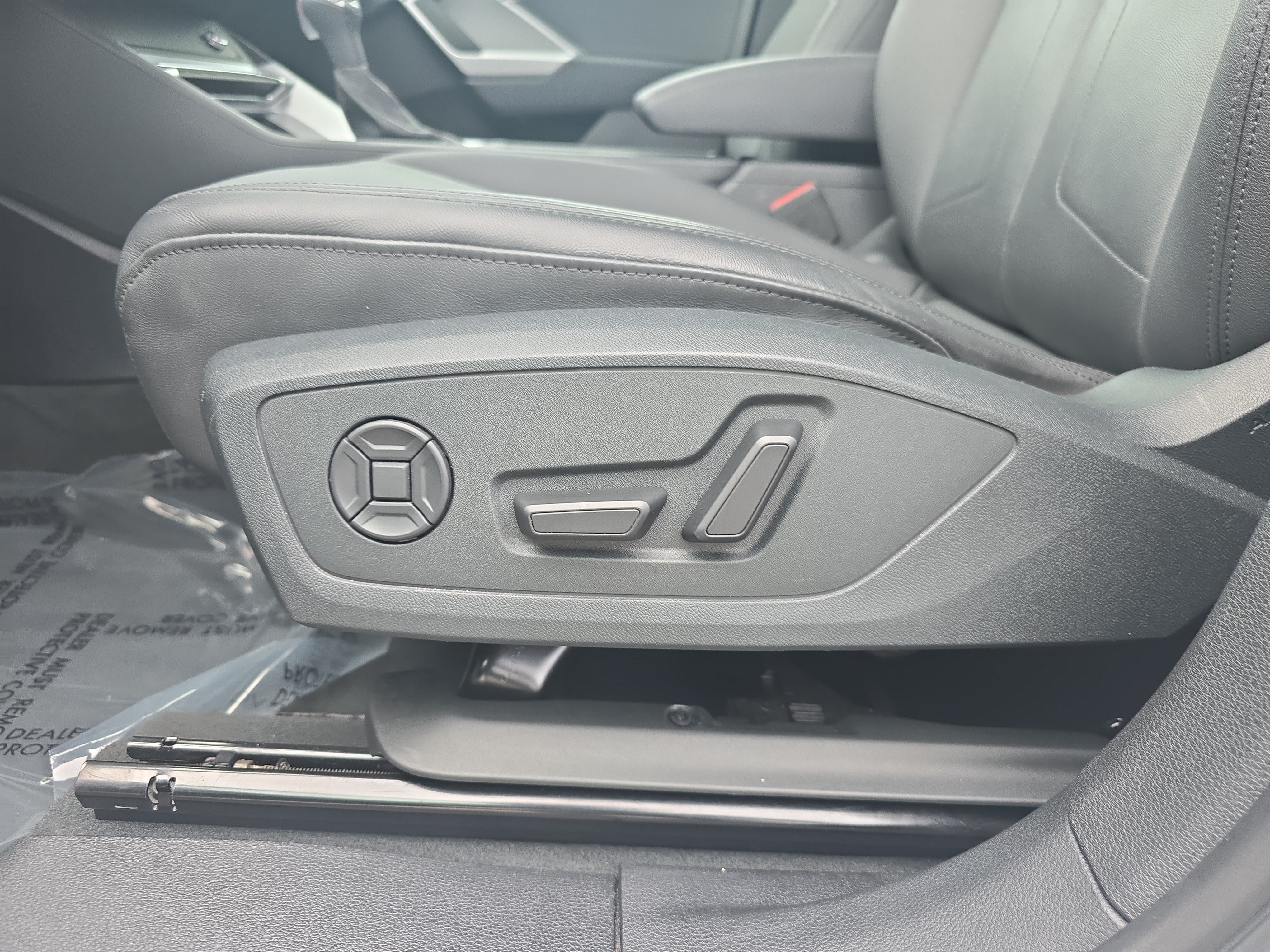 Used 2025 Audi Q3 2.0T Premium AWD/4WD image 25