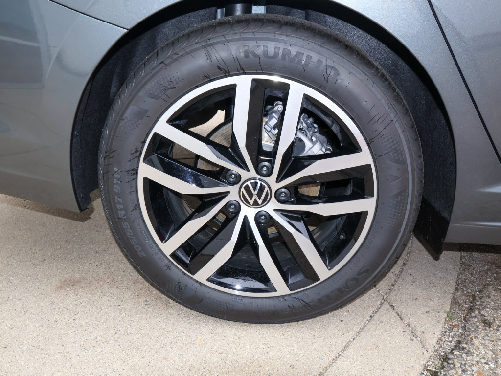 New 2027 Volkswagen Jetta SE FWD image 9