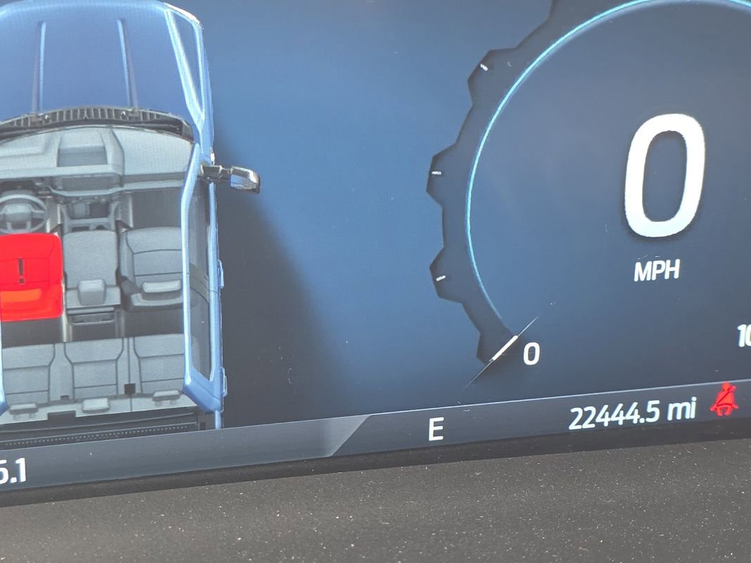 Used 2025 Ford F350 Lariat w/ Camper Package image 13