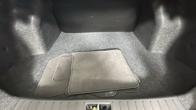 Used 2025 Nissan Versa S w/ Trunk Package FWD image 28
