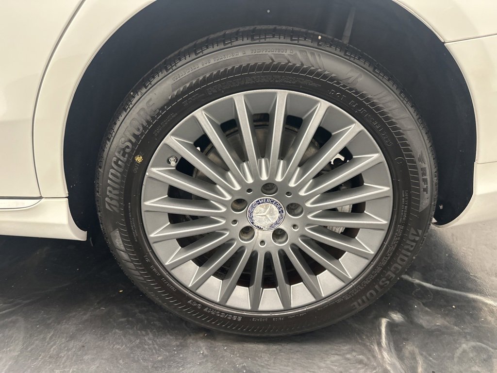 Used 2015 Mercedes-Benz C 300 Sedan w/ Luxury Package image 28