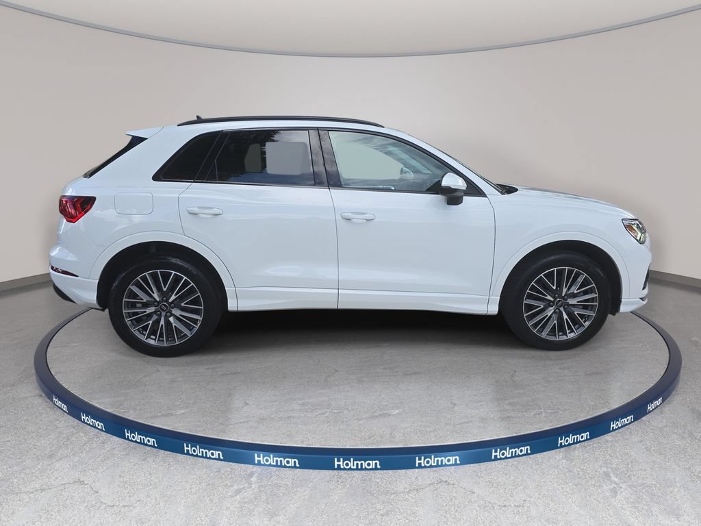 Used 2023 Audi Q3 2.0T Premium w/ Convenience Package AWD/4WD image 5