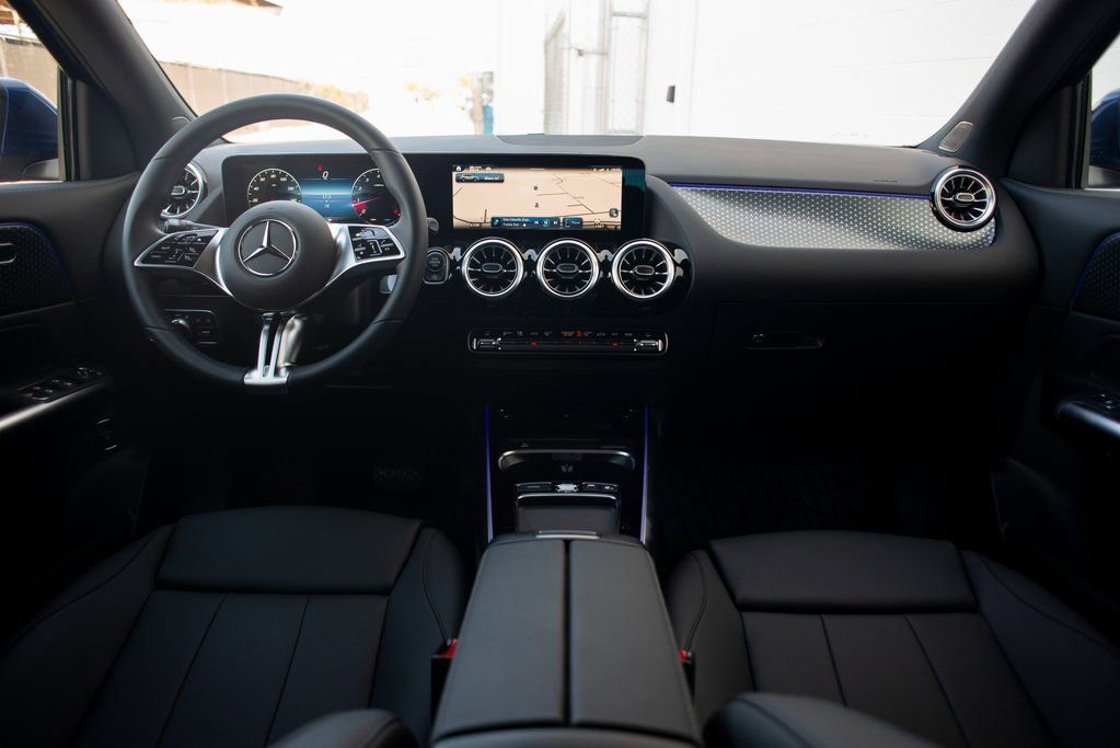 Used 2025 Mercedes-Benz GLA 250 4MATIC image 27