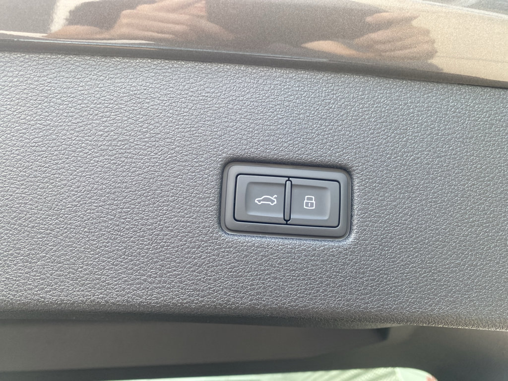 New 2025 Audi Q8 Premium Plus image 20