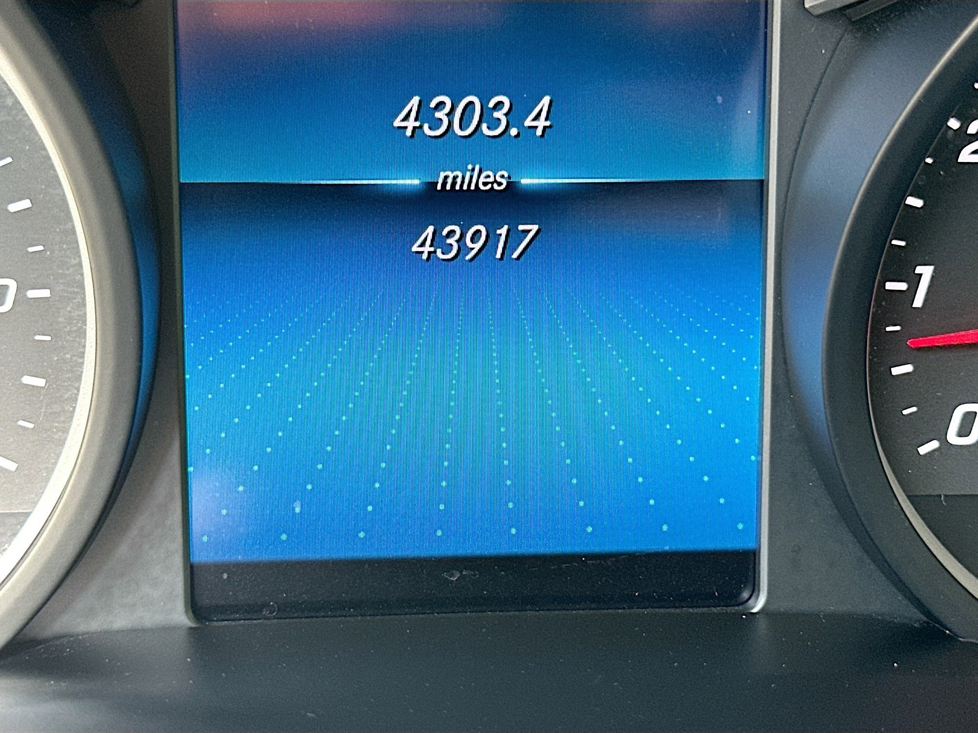 Used 2021 Mercedes-Benz GLC 300 image 12