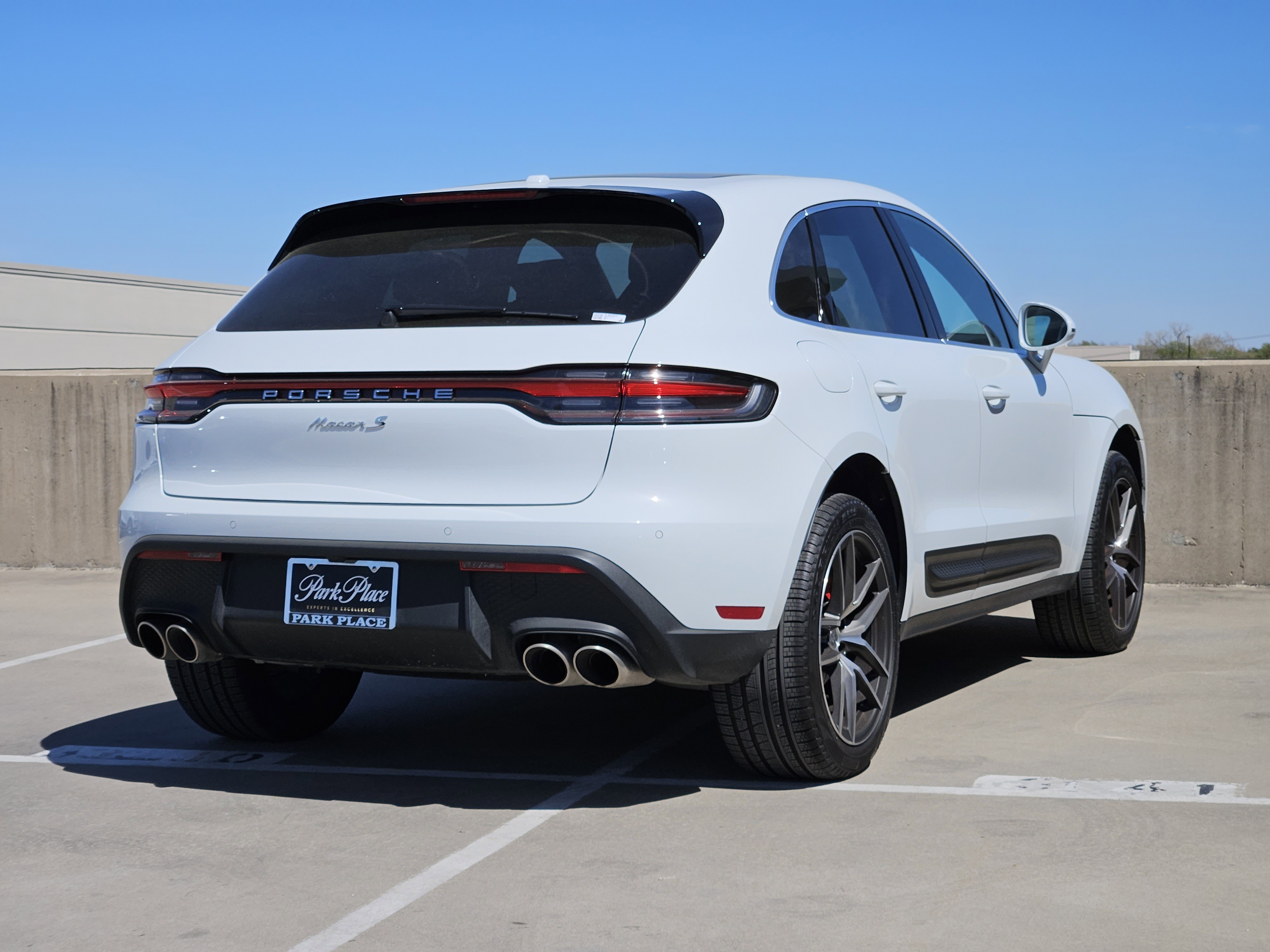 Used 2025 Porsche Macan S image 8