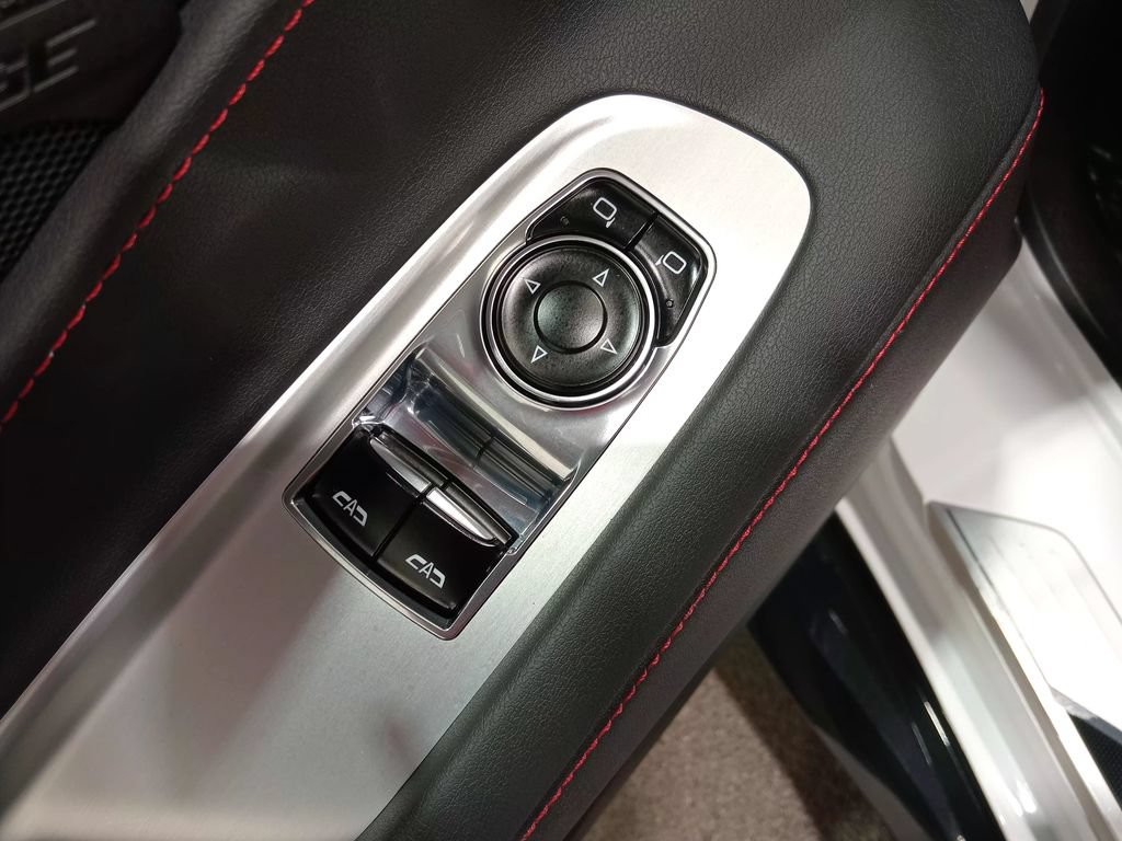Used 2025 Chevrolet Corvette Z06 RWD image 20