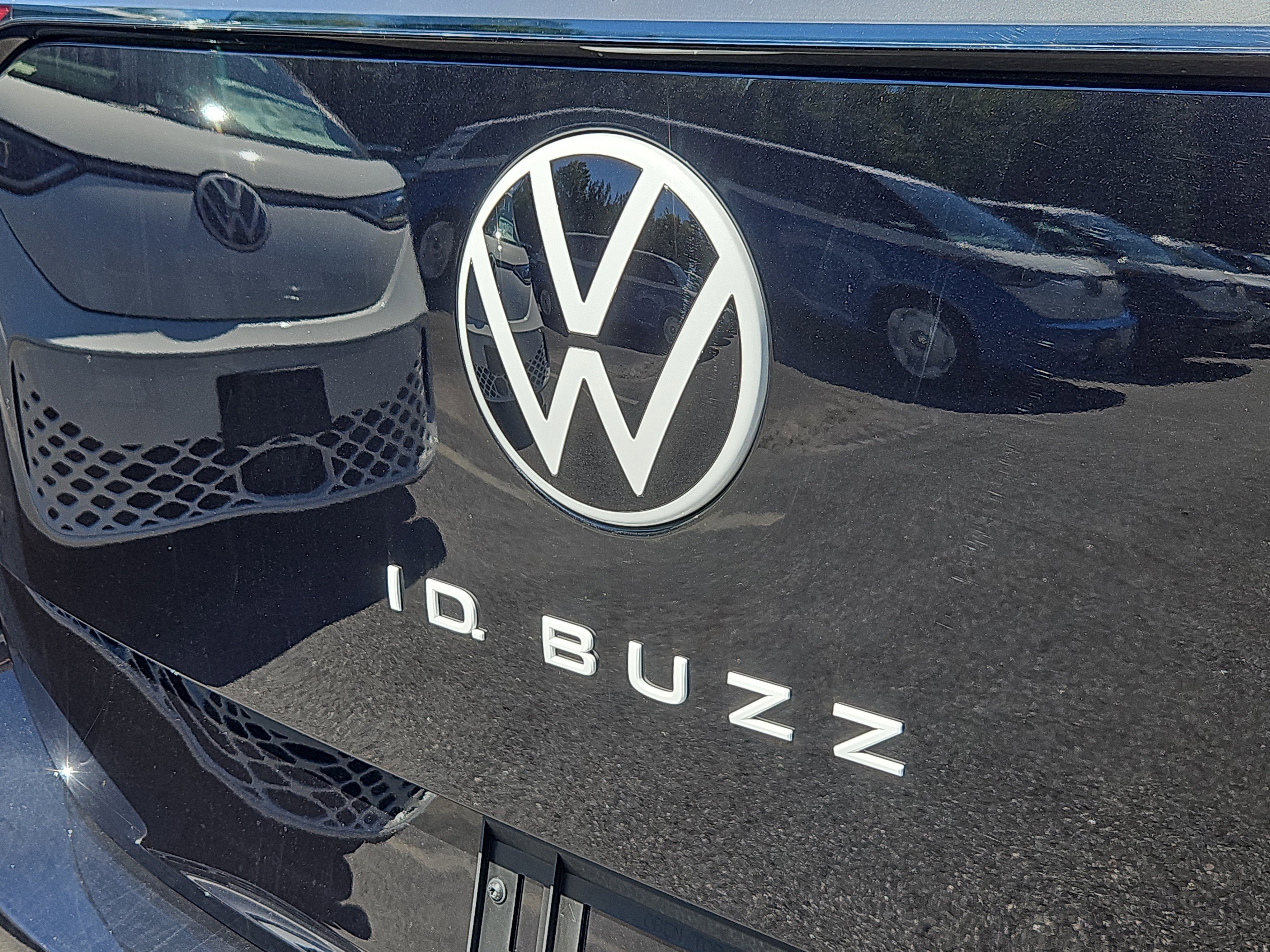 New 2025 Volkswagen ID. Buzz Pro S image 4