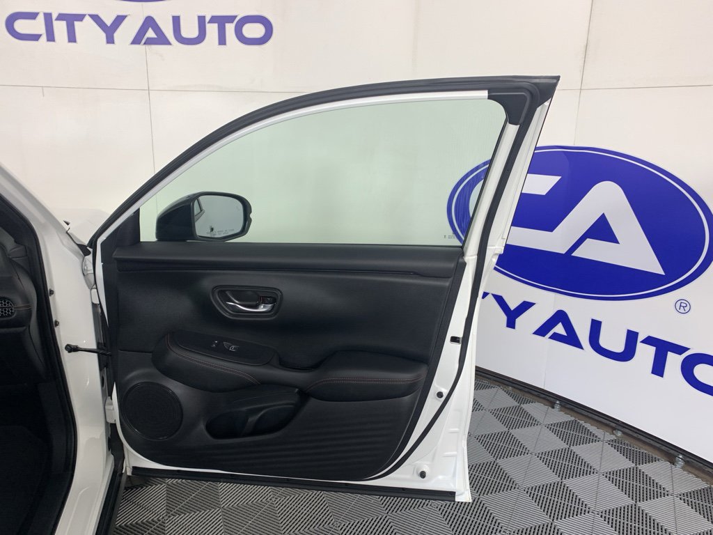 Used 2025 Honda HR-V Sport image 38