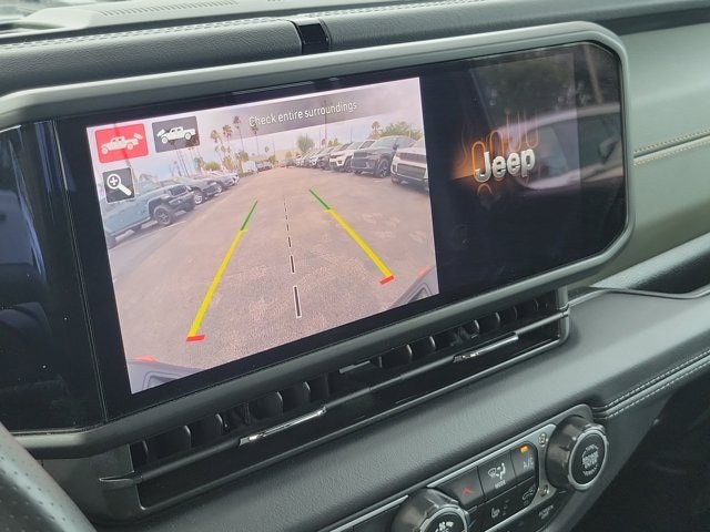 Certified 2025 Jeep Gladiator Mojave w/ Safety Group AWD/4WD image 26