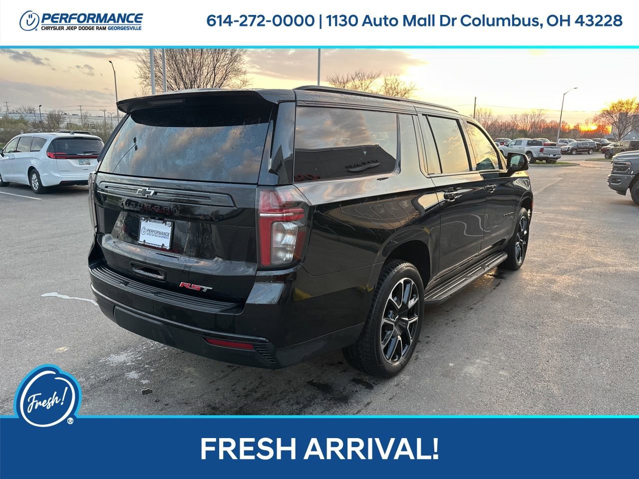 Used 2024 Chevrolet Suburban RST w/ Luxury Package image 4