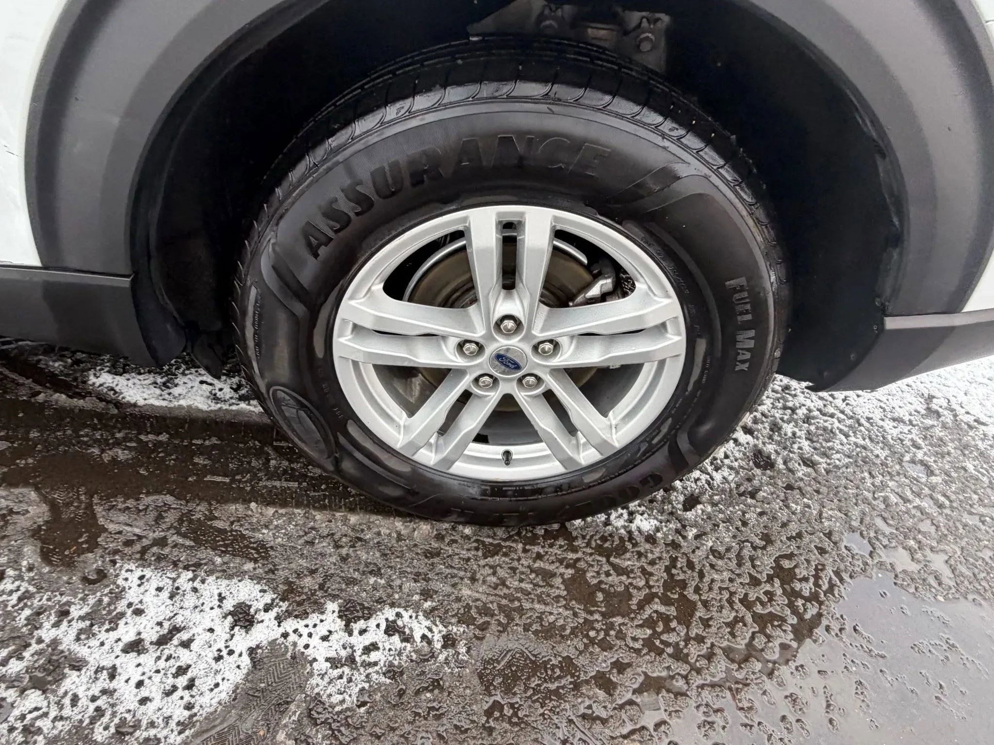 Used 2020 Ford Explorer XLT w/ Comfort Package image 9