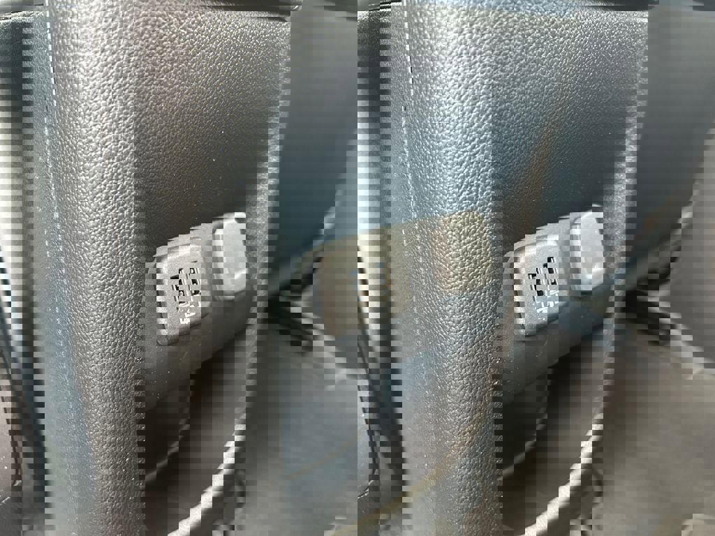 Used 2021 Chevrolet Colorado Z71 w/ Safety Package image 35