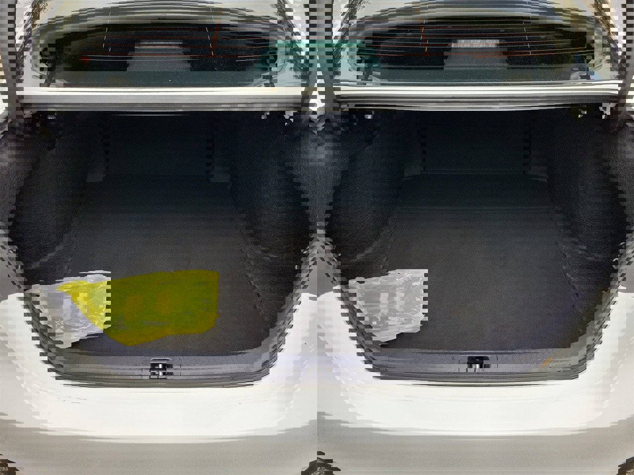 Used 2024 Toyota Camry LE image 8