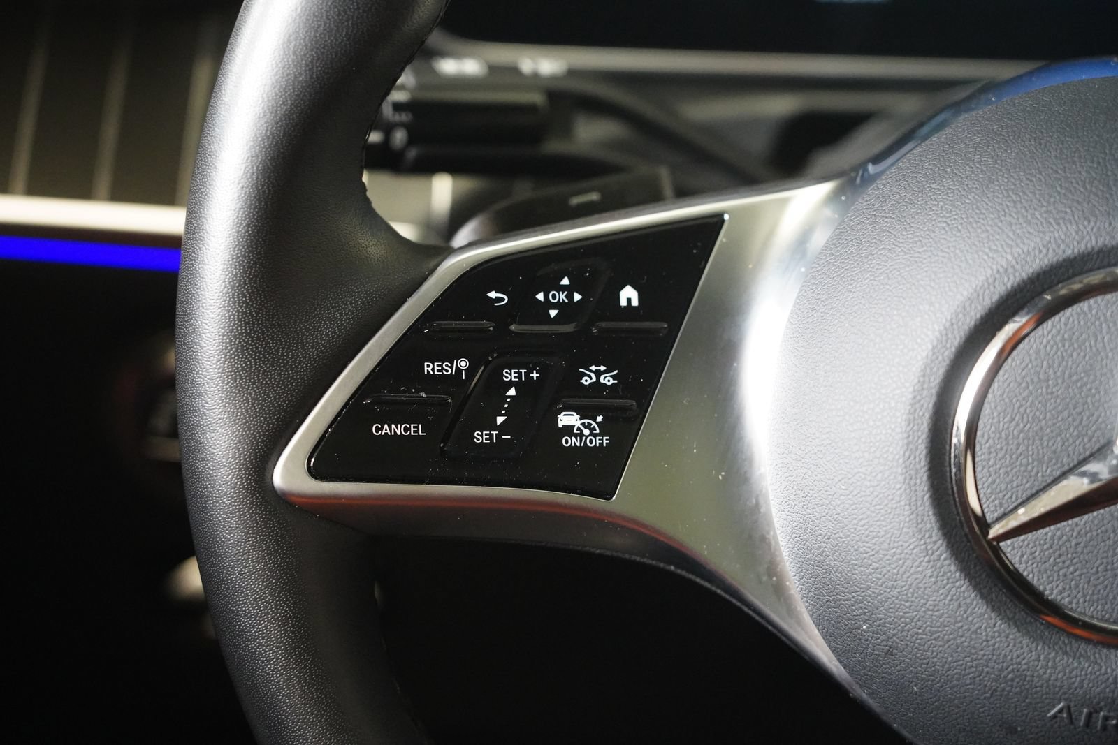Certified 2026 Mercedes-Benz C 300 4MATIC Sedan image 16