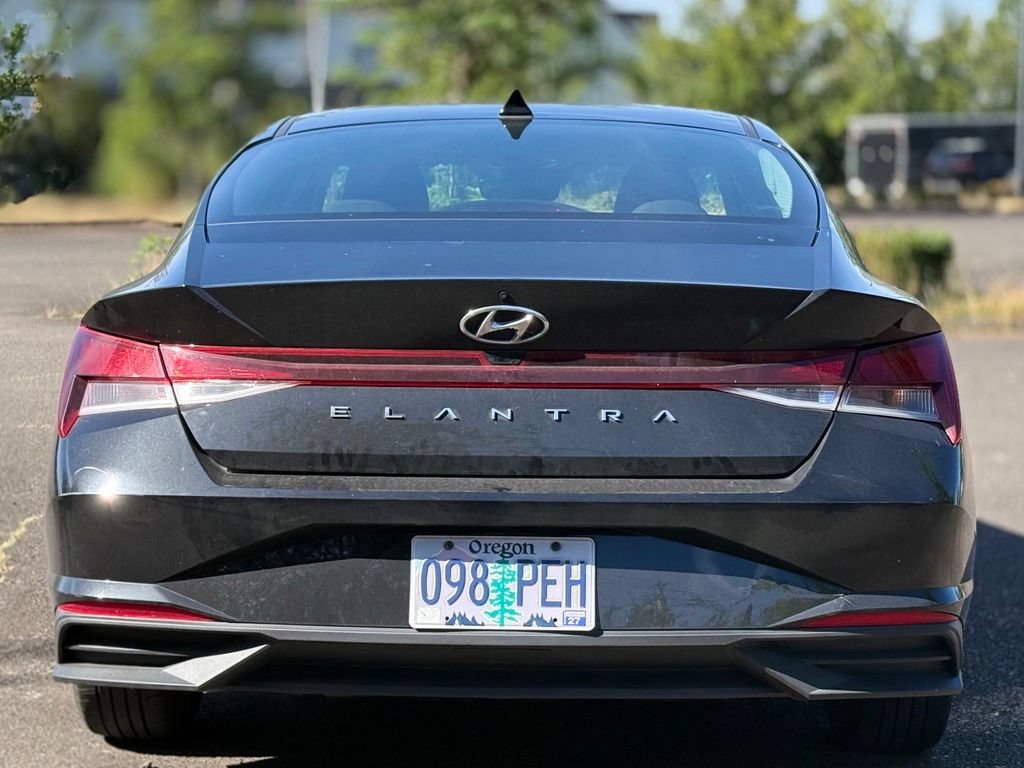Used 2021 Hyundai Elantra SEL FWD image 4