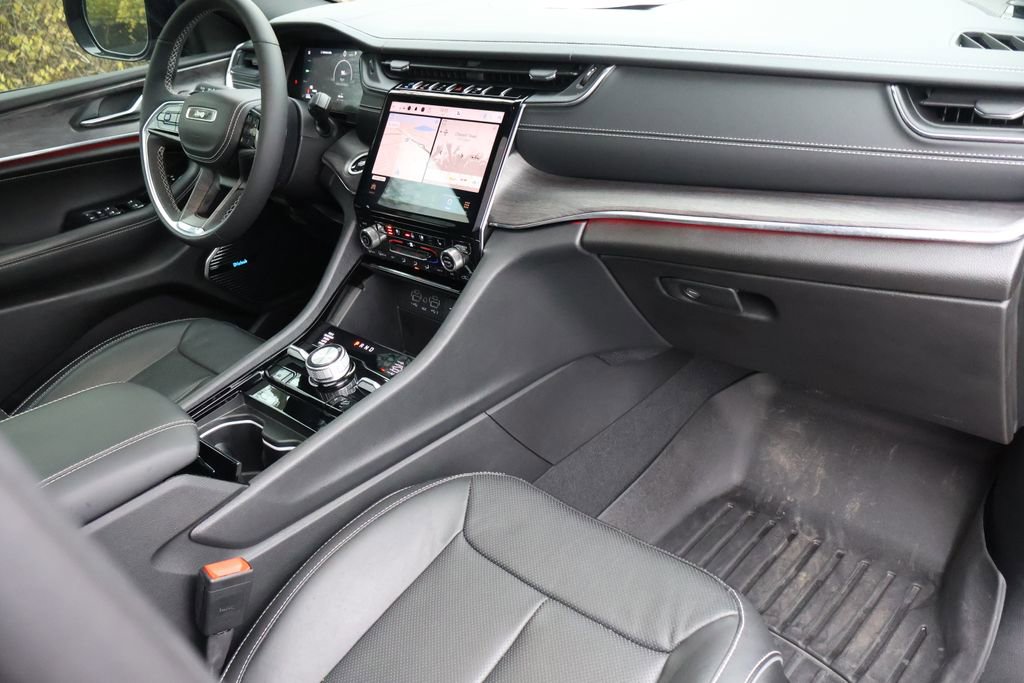 Used 2024 Jeep Grand Cherokee Overland image 38