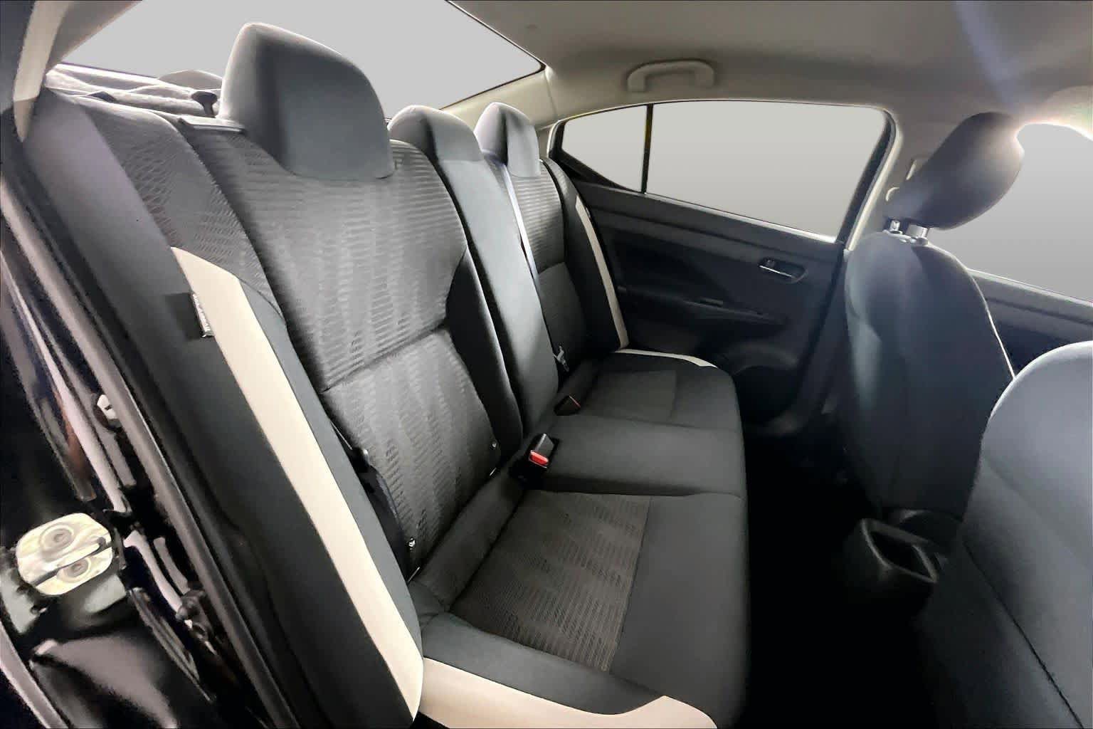 Used 2021 Nissan Versa SV FWD image 20