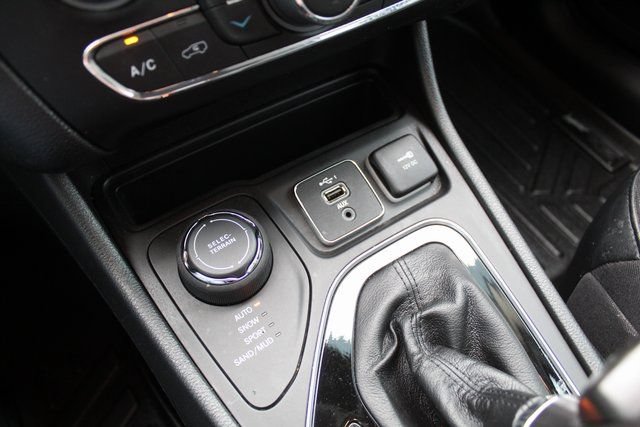 Used 2023 Jeep Cherokee Altitude Lux AWD/4WD image 33