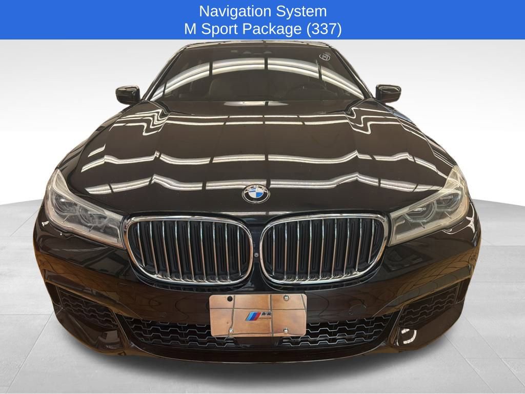 Used 2017 BMW 750i xDrive image 2