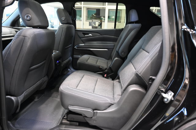 New 2027 Chevrolet Traverse LT w/ LPO, Floor Liner Package FWD image 11