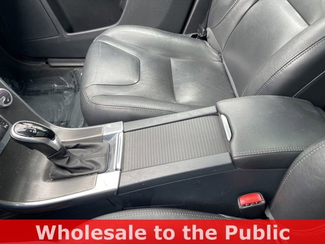 Used 2015 Volvo XC60 T6 w/ Proximity Package AWD/4WD image 21