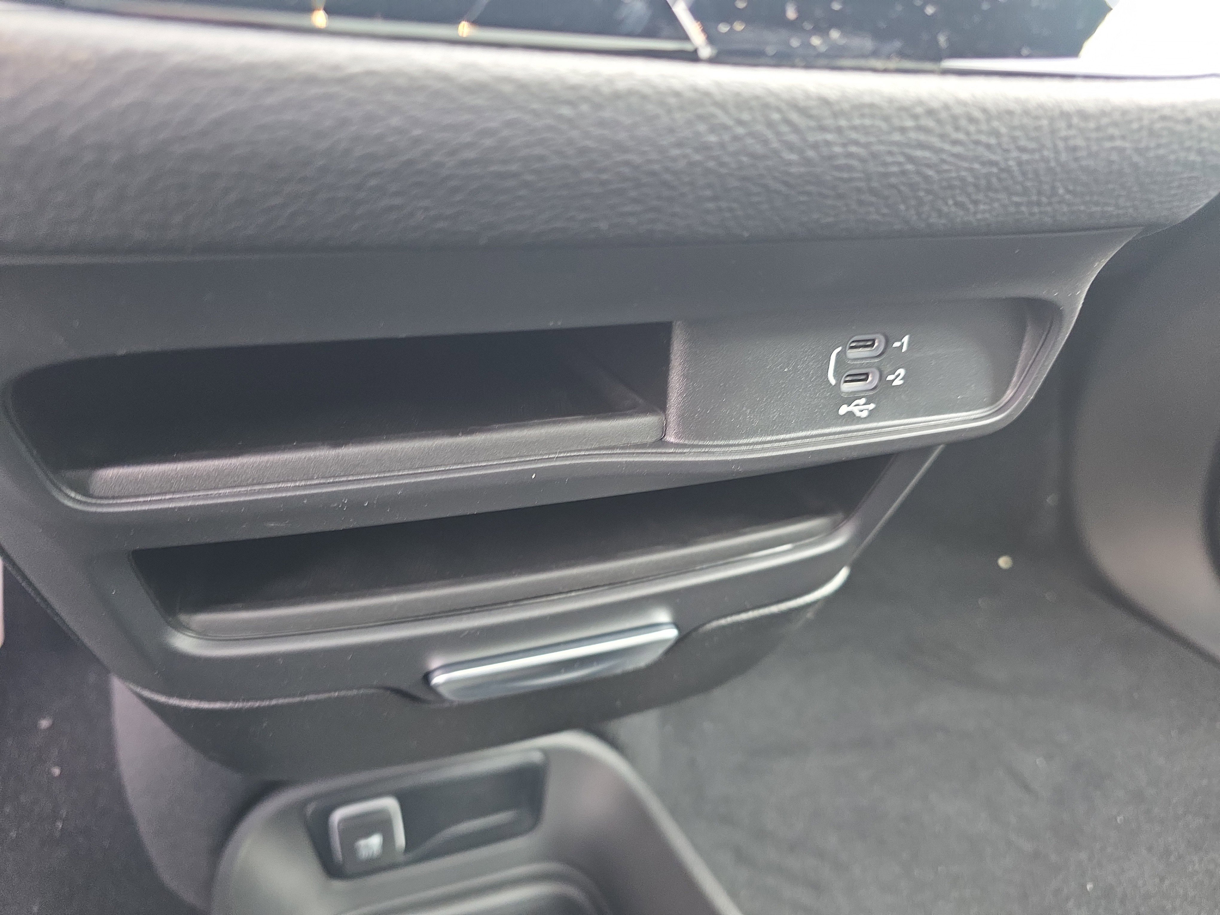 New 2026 Chrysler Pacifica Select image 9