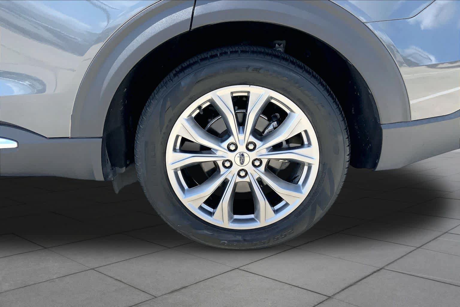 Used 2020 Ford Explorer Limited RWD image 11